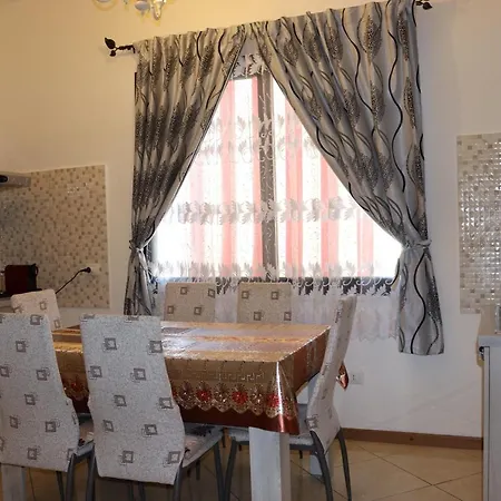 Casa Andreea Vicino Al Centro Di Iun R5904